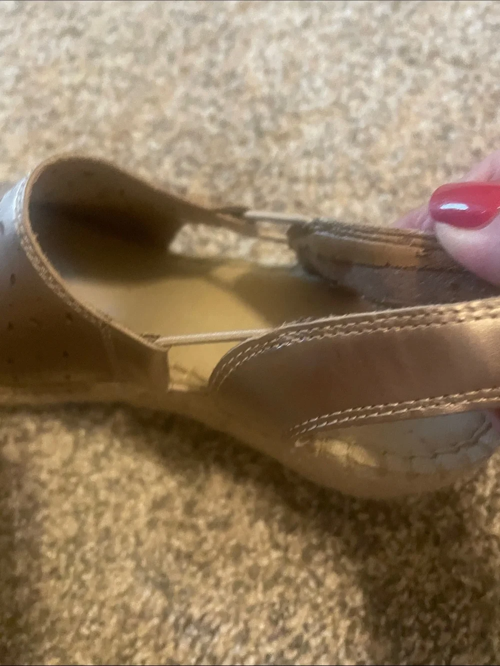 Clark’s Petrina Gail Metallic Gold Espadrille Wedge Sandals size 7.5